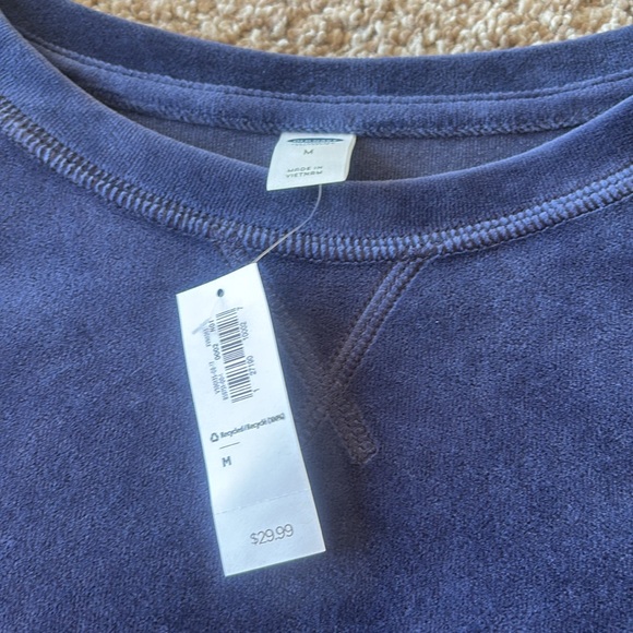 Sweatshirt - Picture 2 of 3